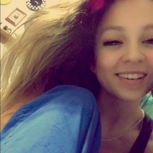 Meet your Posher, Kenzie